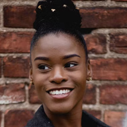 Verity Hollis — Investigadora de bonos